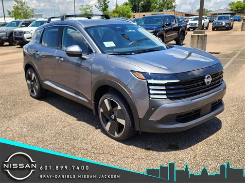 2025 Nissan Kicks SR