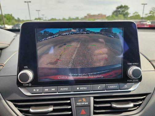 2022 Nissan Altima SR Intelligent AWD