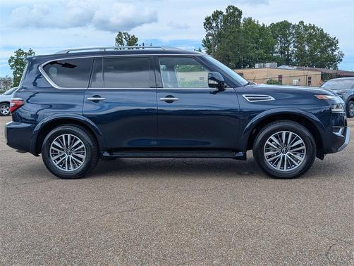 2024 Nissan Armada SL 4WD