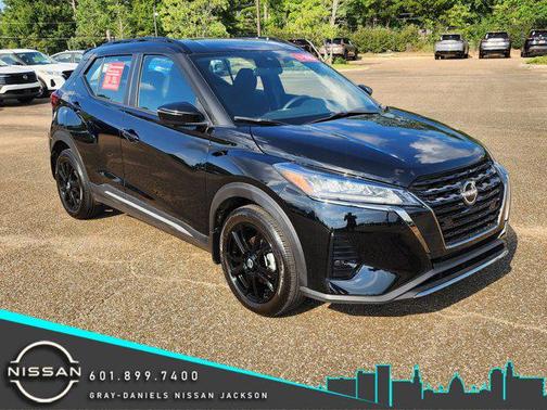 2024 Nissan Kicks SR