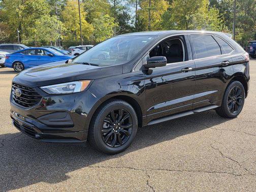 2022 Ford Edge SE