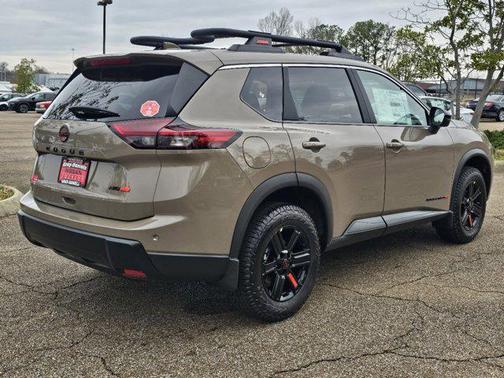 2025 Nissan Rogue Rock Creek