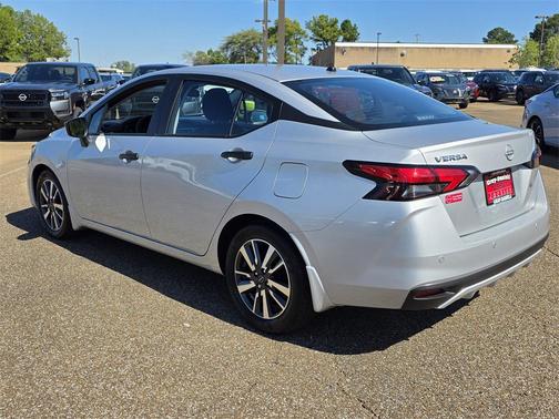 2025 Nissan Versa 1.6 S
