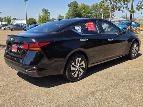 2025 Nissan Altima S FWD