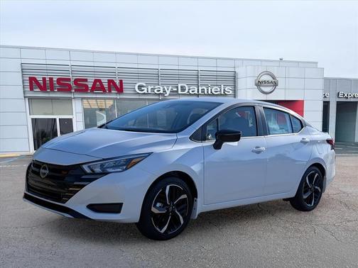 2025 Nissan Versa 1.6 SR