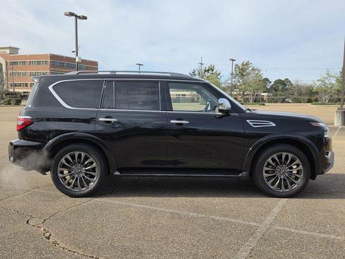 2023 Nissan Armada Platinum