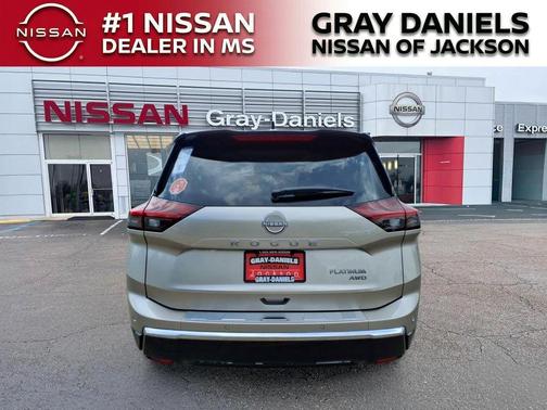 2t Chpn Blk Roo 2026 Nissan Rogue Platinum
