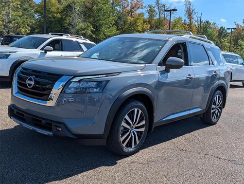 2025 Nissan Pathfinder Platinum FWD