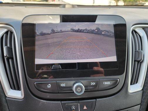 2022 Chevrolet Malibu FWD LT