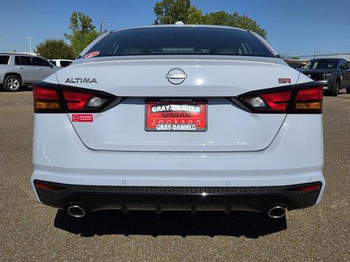 2025 Nissan Altima SR FWD