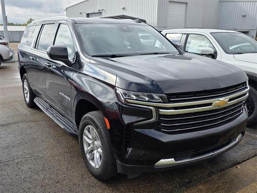 2024 Chevrolet Suburban LT