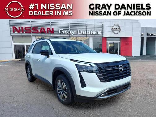 Everest White P 2026 Nissan Pathfinder SL