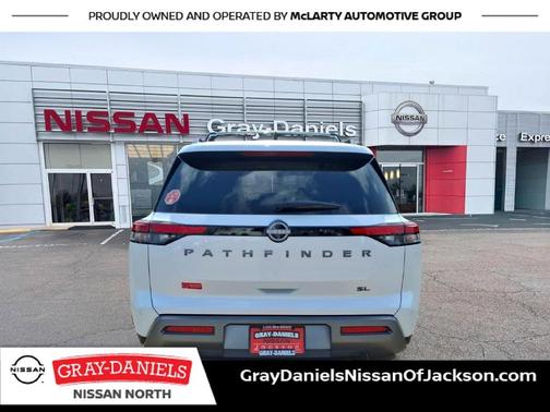 Everest White P 2026 Nissan Pathfinder SL