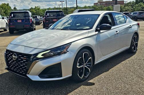 2024 Nissan Altima SR FWD
