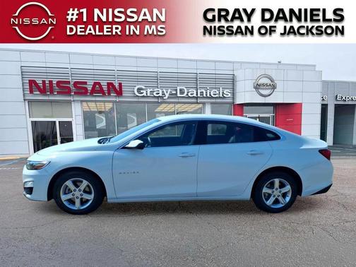 Summit White 2024 Chevrolet Malibu LT