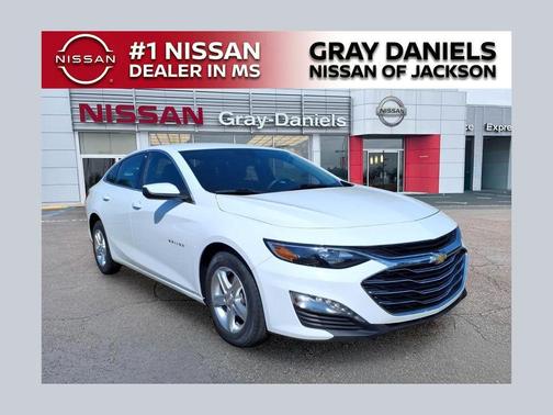 Summit White 2024 Chevrolet Malibu LT