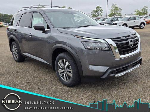 2025 Nissan Pathfinder SL FWD