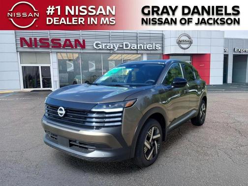 Canyon Bronze M 2026 Nissan Kicks SV