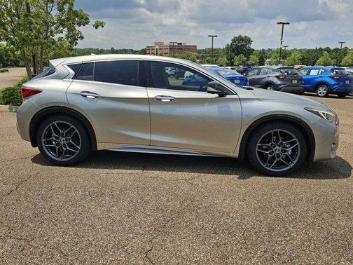 2019 INFINITI QX30 SPORT