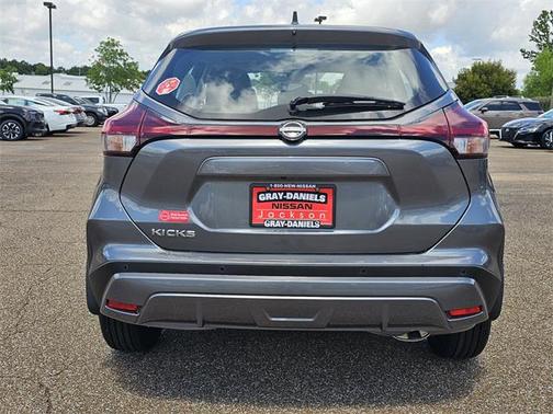2025 Nissan Kicks S