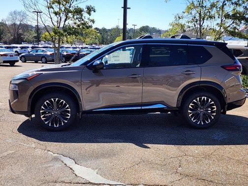 2025 Nissan Rogue Platinum