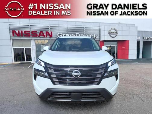 Everest White P 2026 Nissan Rogue SV