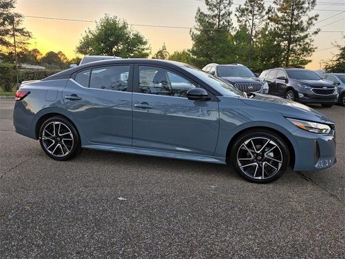 2025 Nissan Sentra SR