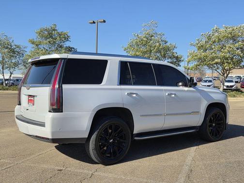 2020 Cadillac Escalade Luxury