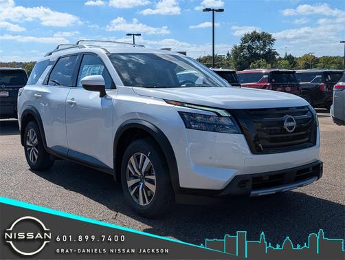 2025 Nissan Pathfinder SL FWD