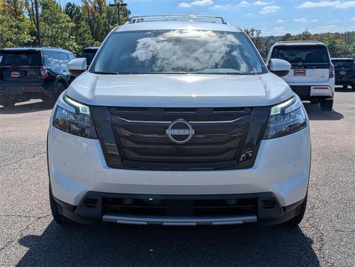 2025 Nissan Pathfinder SL FWD