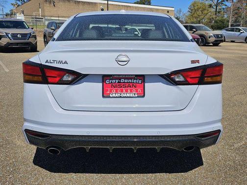2024 Nissan Altima SR FWD