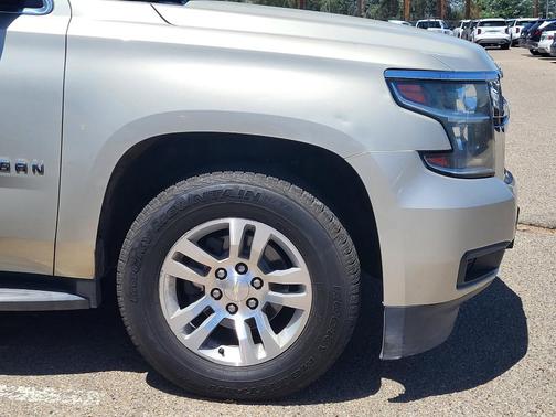 Champagne Silver 2017 Chevrolet Suburban LT