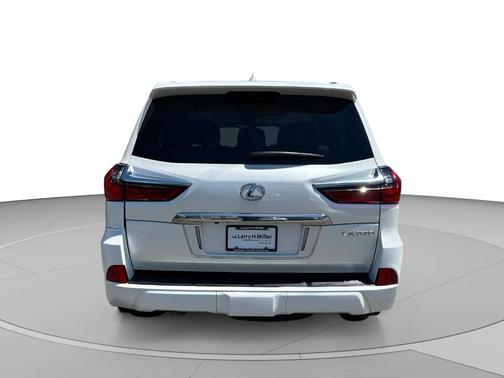Eminent White Pearl 2018 Lexus LX 570
