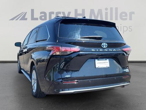 2024 Toyota Sienna Platinum 7 Passenger