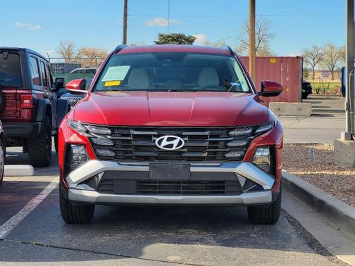 2025 Hyundai TUCSON SEL