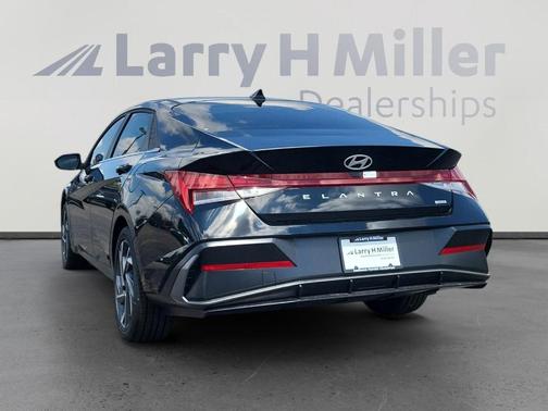 2025 Hyundai ELANTRA HEV Limited