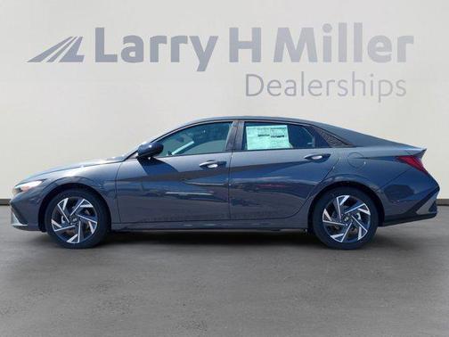 2025 Hyundai ELANTRA HEV SEL Sport