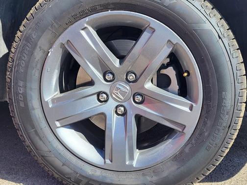 White 2021 Honda Ridgeline RTL