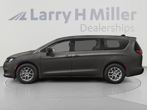 Granite Crystal Clearcoat Metallic 2023 Chrysler Voyager LX