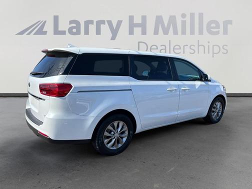 2021 Kia Sedona LX