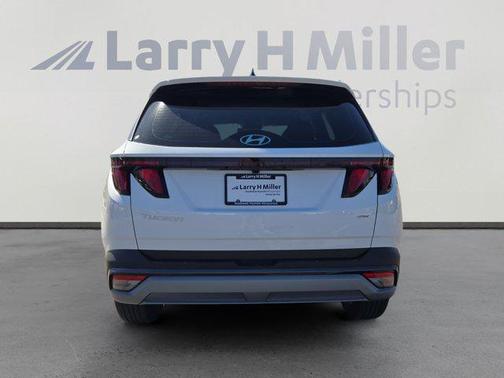 2025 Hyundai TUCSON SE