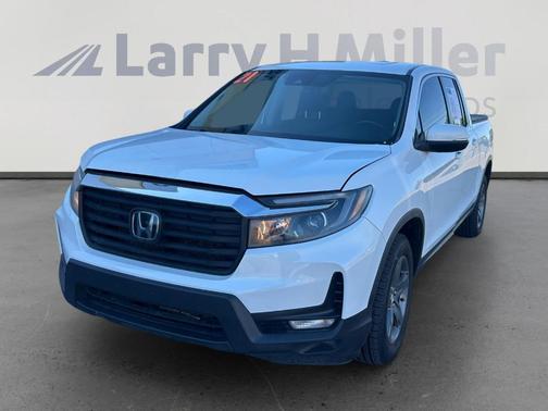 White 2021 Honda Ridgeline RTL