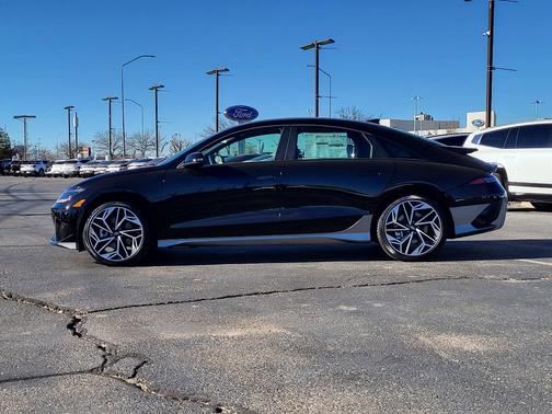 2025 Hyundai IONIQ 6 SEL