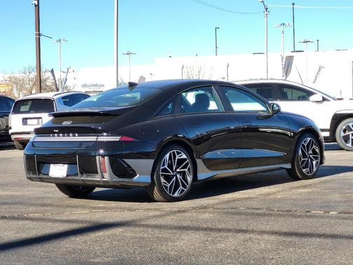 2025 Hyundai IONIQ 6 SEL