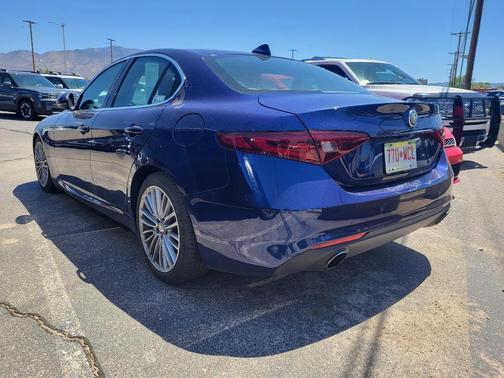 Montecarlo Blue Metallic 2017 Alfa Romeo Giulia Ti
