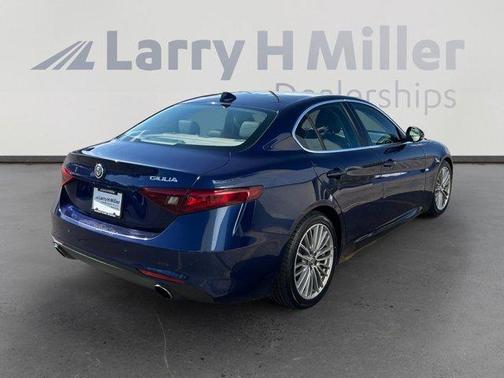Montecarlo Blue Metallic 2017 Alfa Romeo Giulia Ti