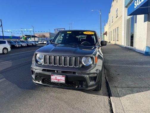 Graphite Gray 2023 Jeep Renegade Latitude