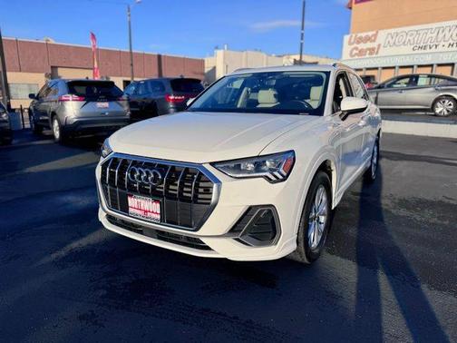 2024 Audi Q3 45 S line Premium