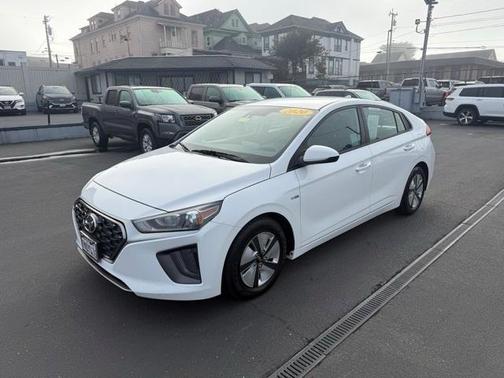 2020 Hyundai IONIQ Hybrid Blue