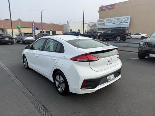 2020 Hyundai IONIQ Hybrid Blue
